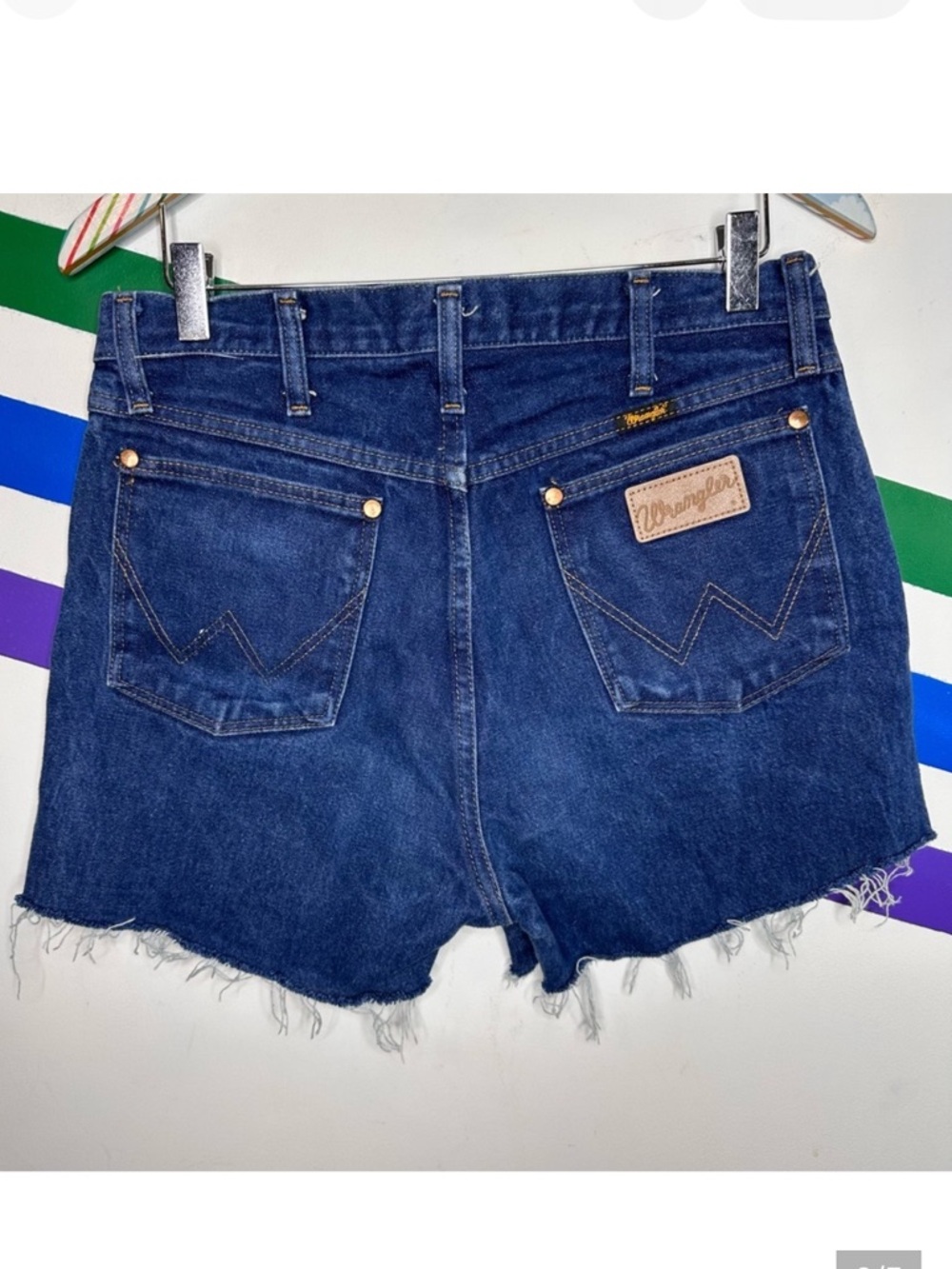 Wrangler high waist cutoff denim shorts size 32